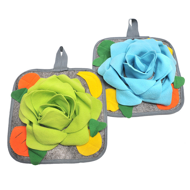 Flower-Shaped Slow Feeder Sniff Pad for Rabbits